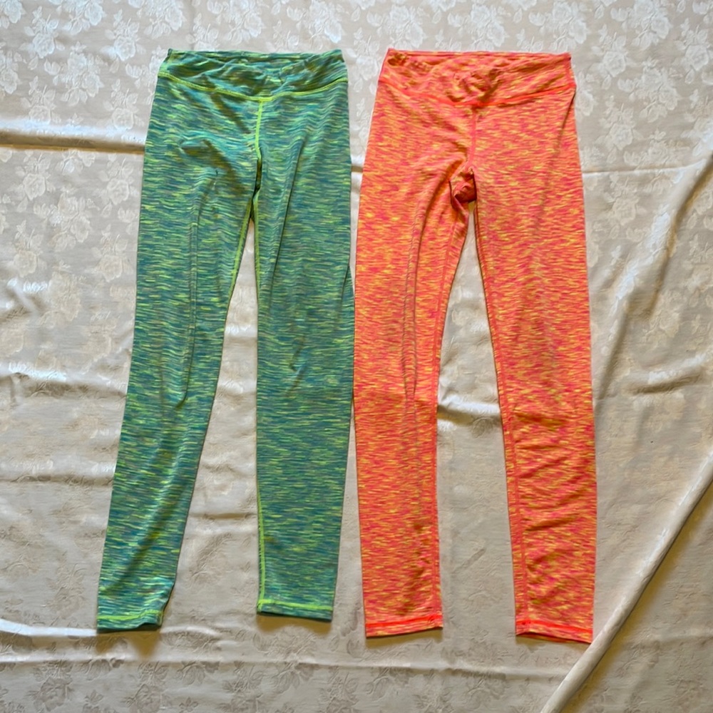 Pair of sz 12 activewear leggings in blues/oranges, 90 Degree by Reflex